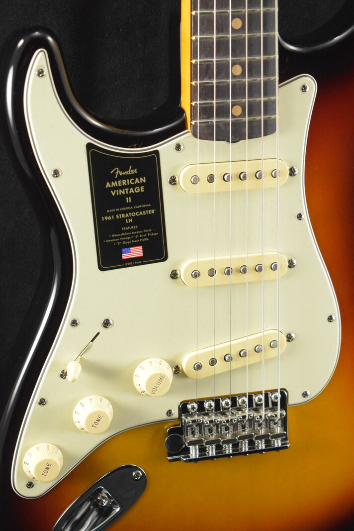 Fender Fender American Vintage II 1961 Stratocaster Left-Hand 3-Color Sunburst Rosewood Fingerboard