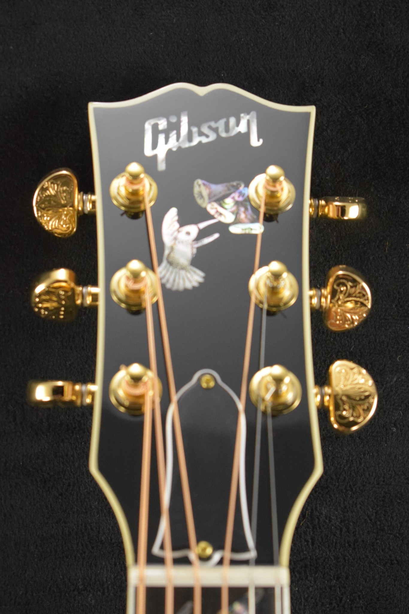 Gibson Gibson Custom Shop Hummingbird Custom Koa Antique Natural