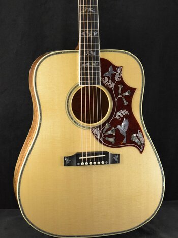 Gibson Gibson Custom Shop Hummingbird Custom Koa Antique Natural