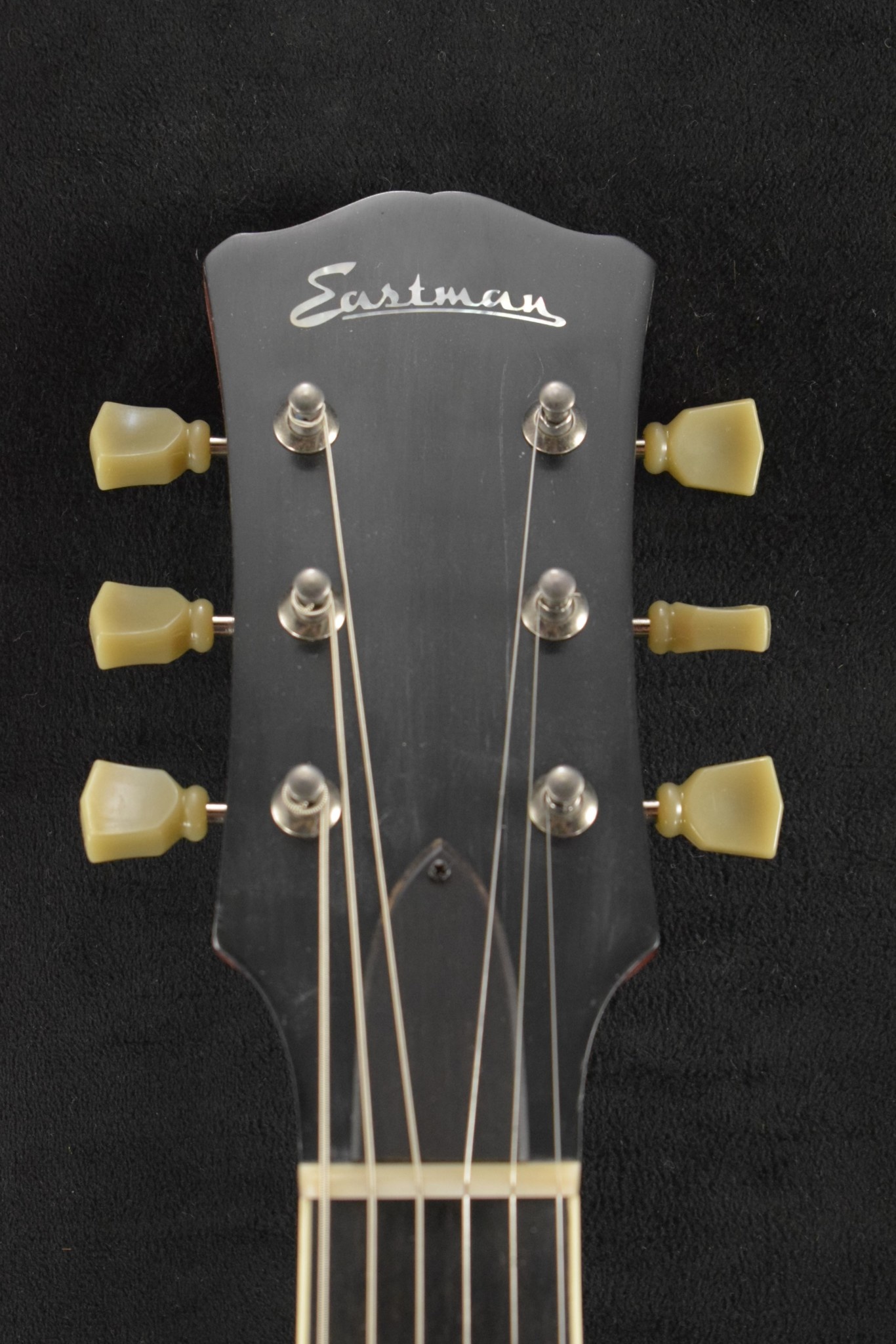 Eastman Eastman SB59/V-RB Solid Body Antique Varnish Redburst Finish