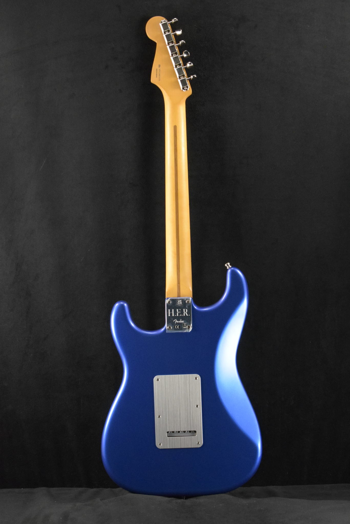 Fender Fender Limited Edition H.E.R. Stratocaster Blue Marlin Maple Fingerboard