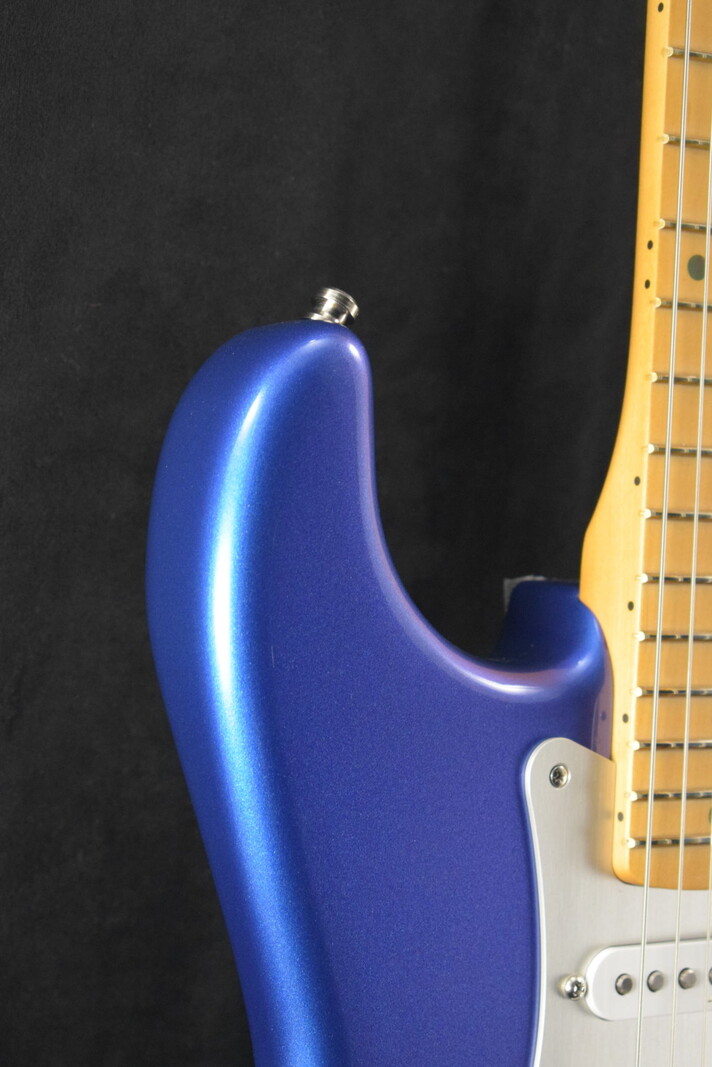 Fender Fender Limited Edition H.E.R. Stratocaster Blue Marlin Maple Fingerboard
