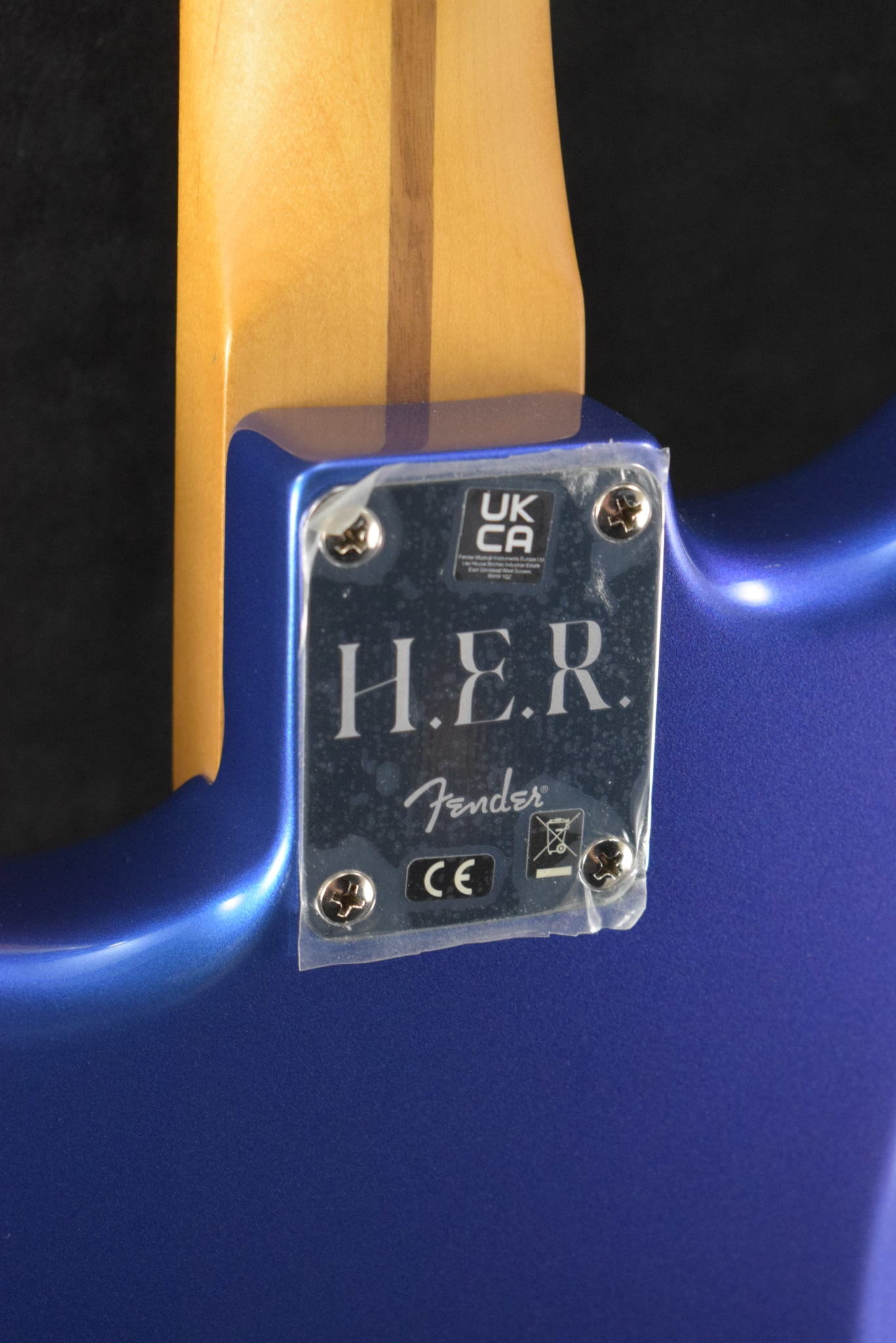 Fender Fender Limited Edition H.E.R. Stratocaster Blue Marlin Maple Fingerboard