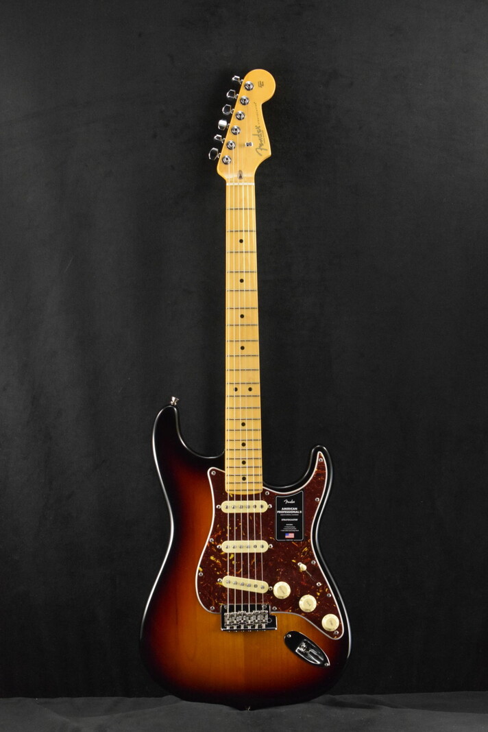 Fender Fender American Professional II Stratocaster 3-Color Sunburst Maple Fingerboard