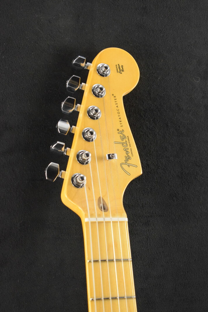 Fender Fender American Professional II Stratocaster 3-Color Sunburst Maple Fingerboard