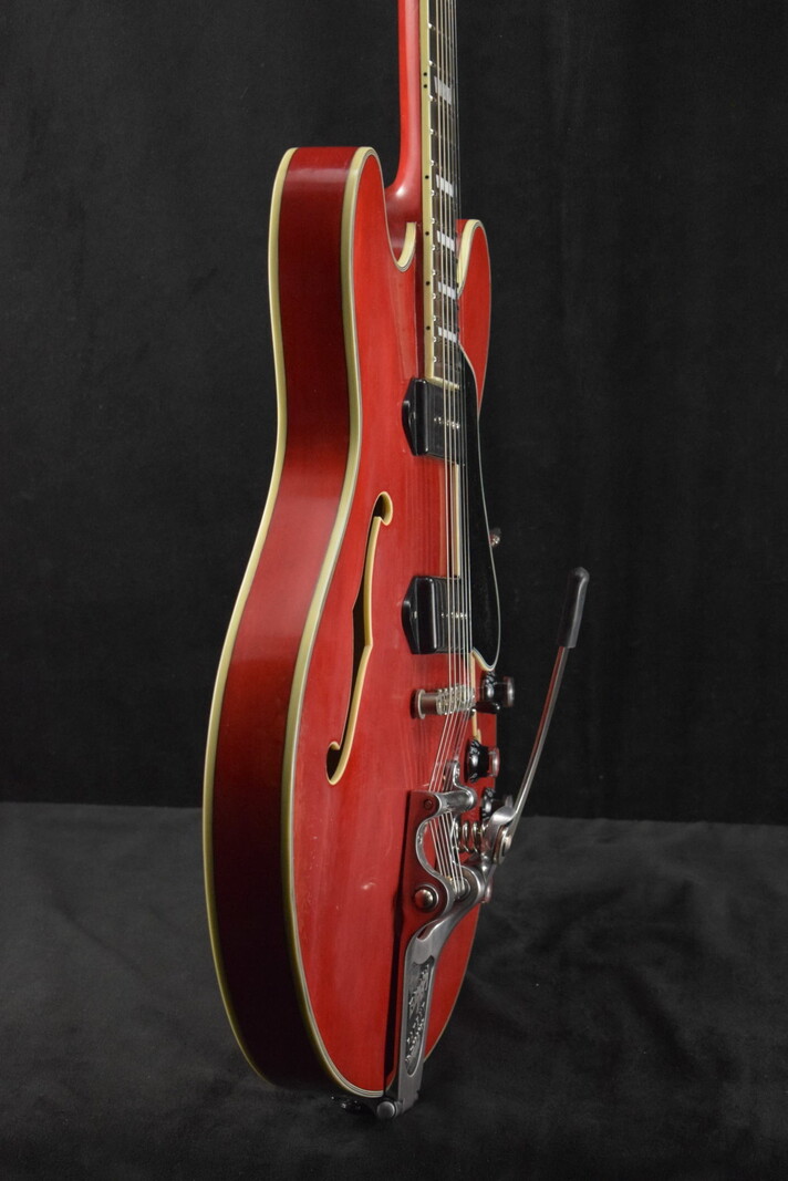 Eastman Eastman T64/V-RD Thinline Bigsby Antique Varnish Red Finish