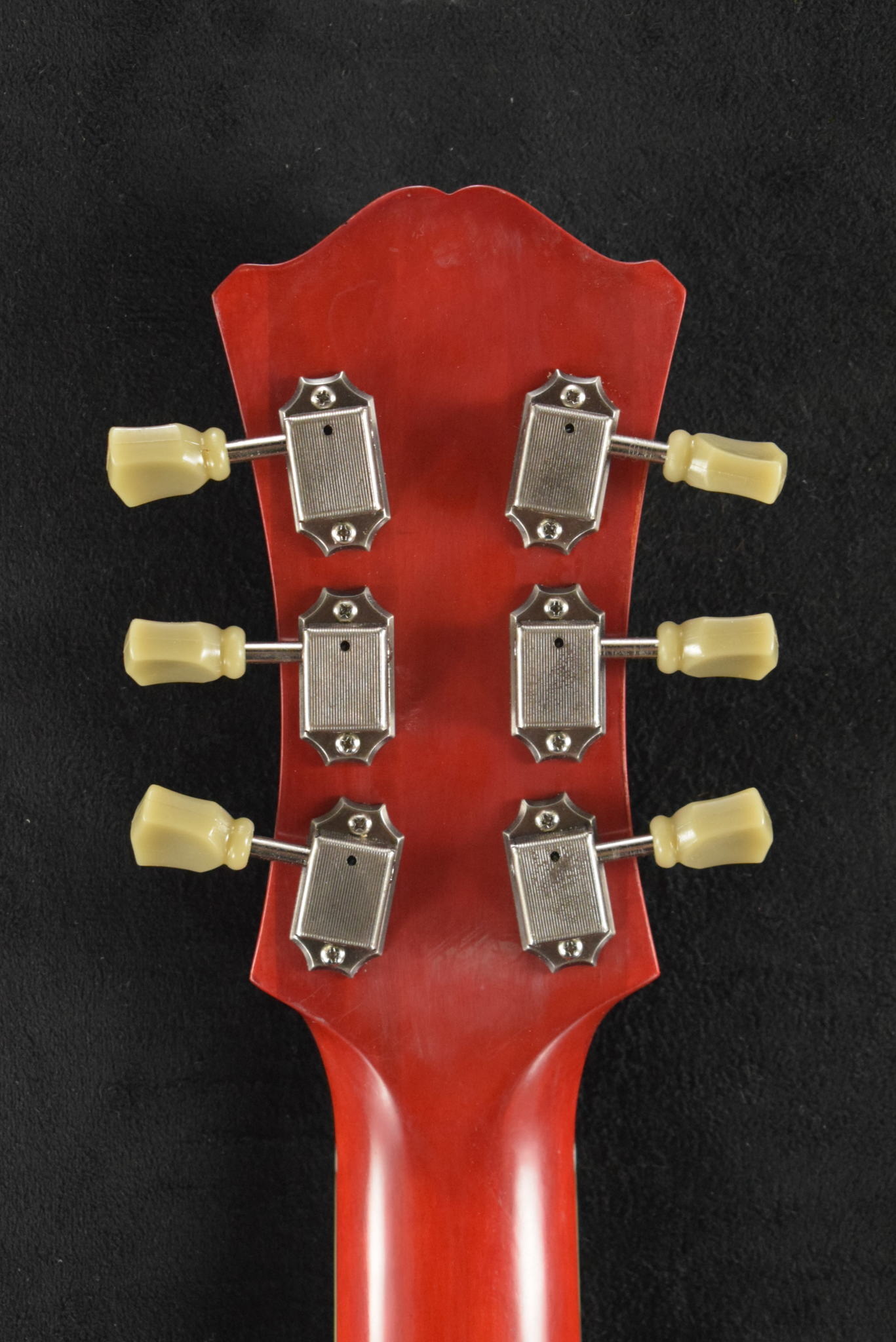 Eastman Eastman T64/V-RD Thinline Bigsby Antique Varnish Red Finish