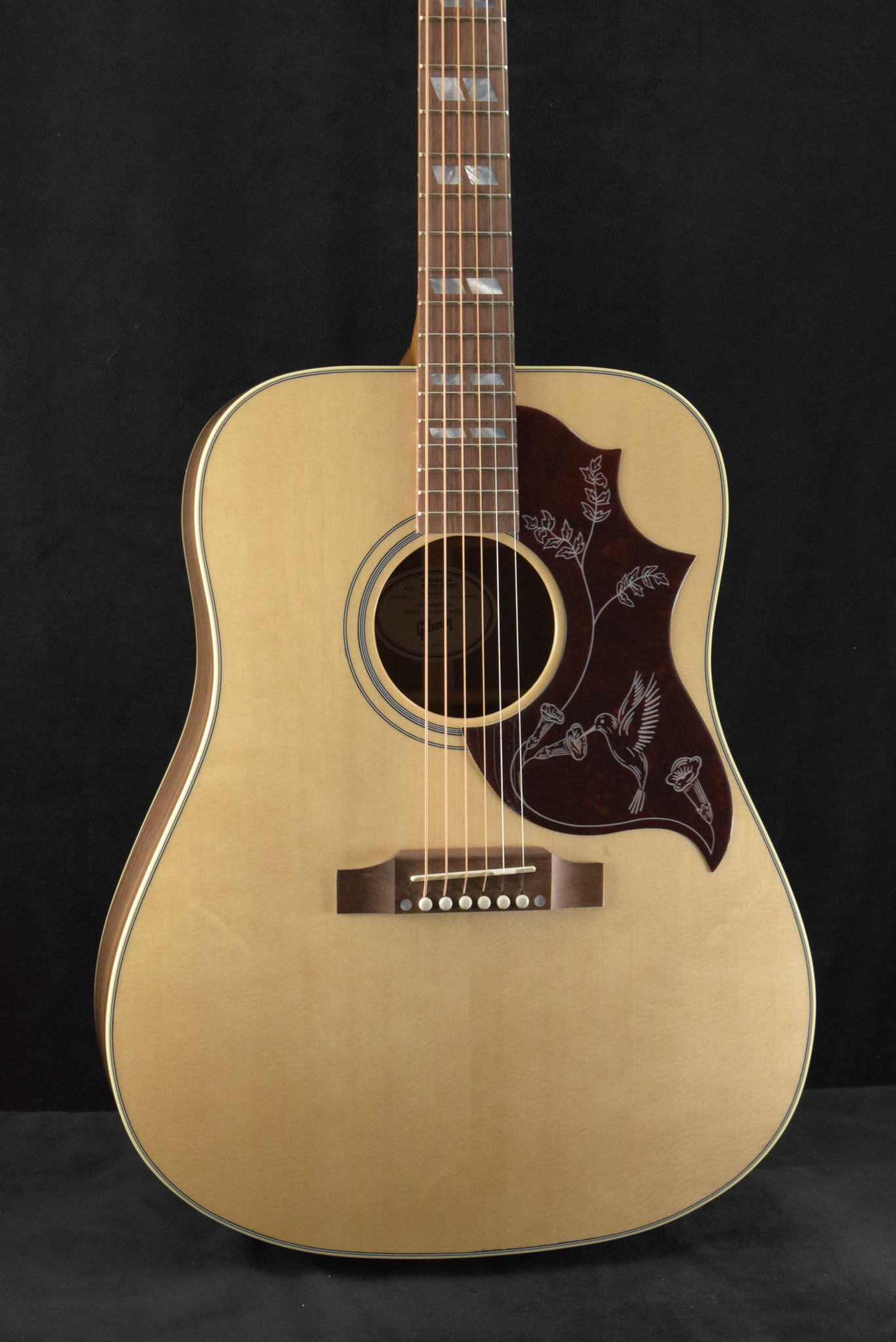 Gibson Hummingbird Studio Walnut Antique Natural