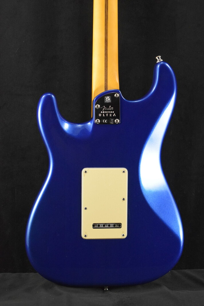 Fender Fender American Ultra Stratocaster Cobra Blue Maple Fingerboard