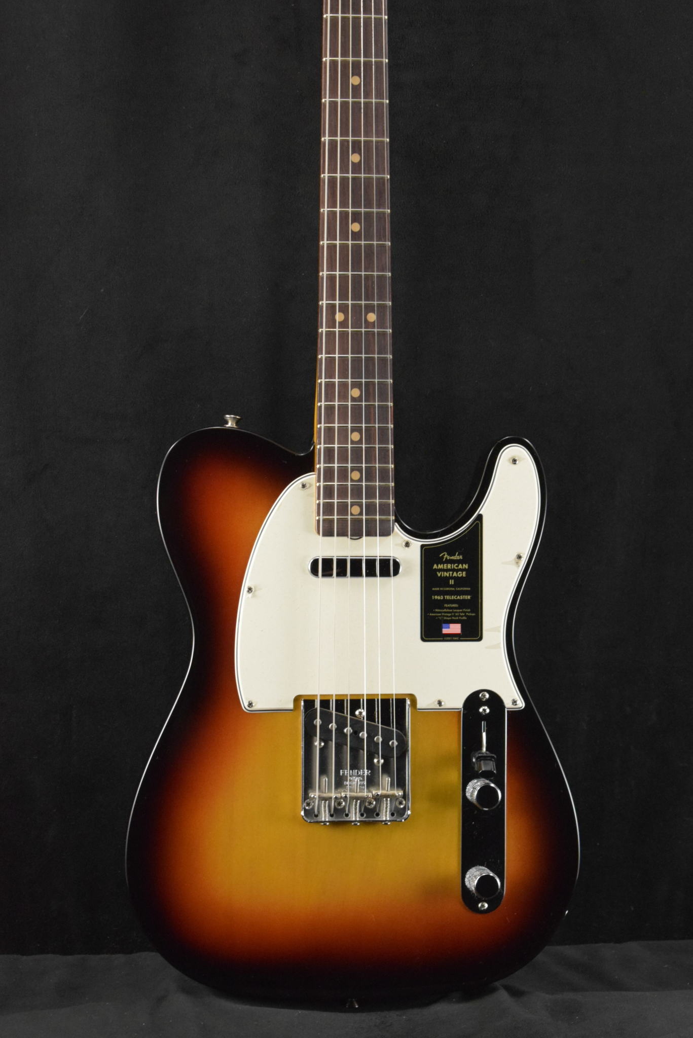 Fender Fender American Vintage II 1963 Telecaster 3-Color Sunburst Rosewood Fingerboard