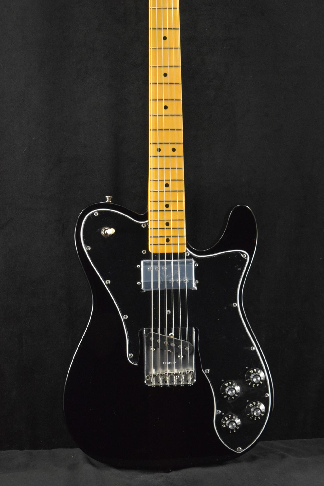 Fender American Vintage II 1977 Telecaster Custom Black Maple