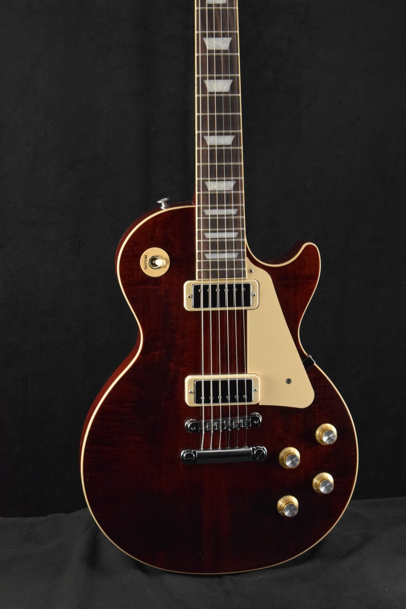 Gallo Robar a Pisoteando Gibson Original Les Paul 70s Deluxe Wine Red - Fuller's Guitar