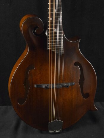 Eastman Eastman MD515CC/N F-Style F-Hole Contoured Comfort Mandolin Vintage Nitro