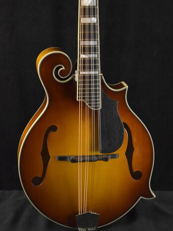 Eastman Eastman MD615-GB F-Style F-Hole Electric Mandolin Goldburst Finish