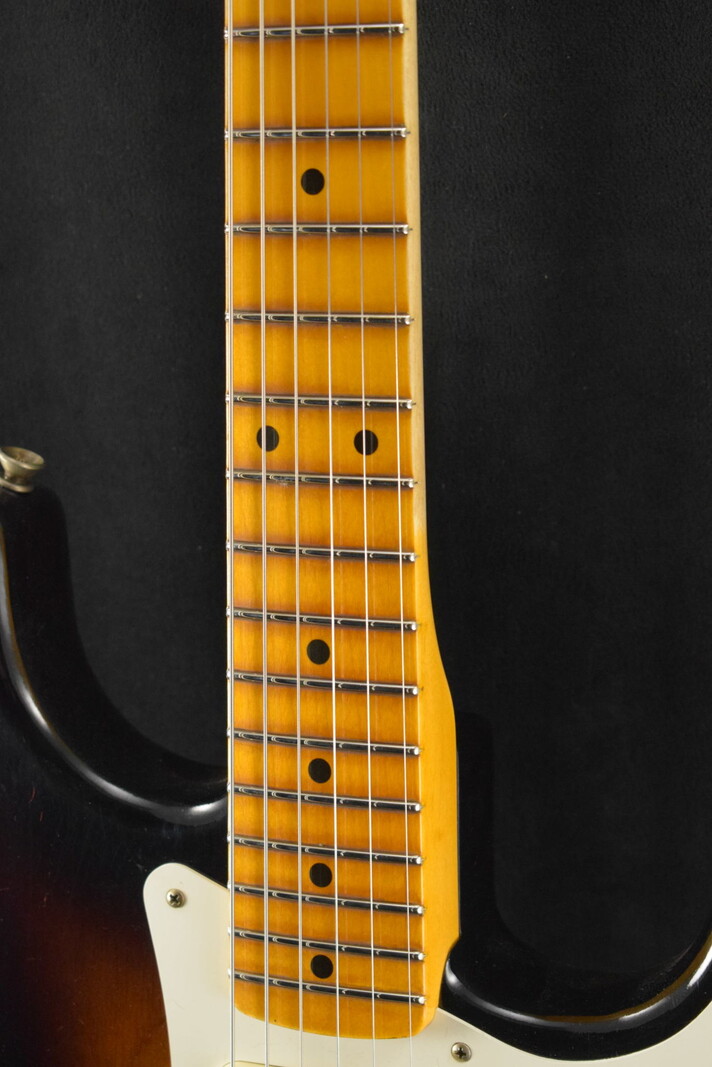 Fender Fender 1956 Stratocaster Journeyman Relic Wide-Fade 2-Color Sunburst Maple Neck