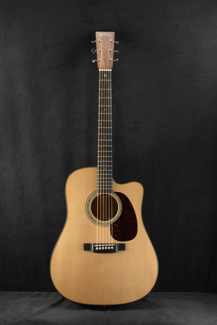 Martin Martin Custom Shop Dreadnought Cutaway Sitka Spruce/Flamed Koa Natural