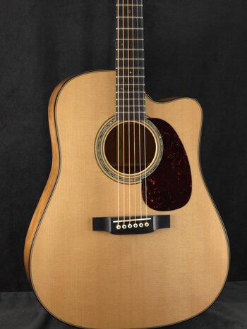 Martin Martin Custom Shop Dreadnought Cutaway Sitka Spruce/Flamed Koa Natural