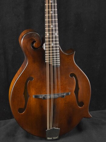 Eastman Eastman MD515CC/N F-Style F-Hole Contoured Comfort Mandolin Classic Finish