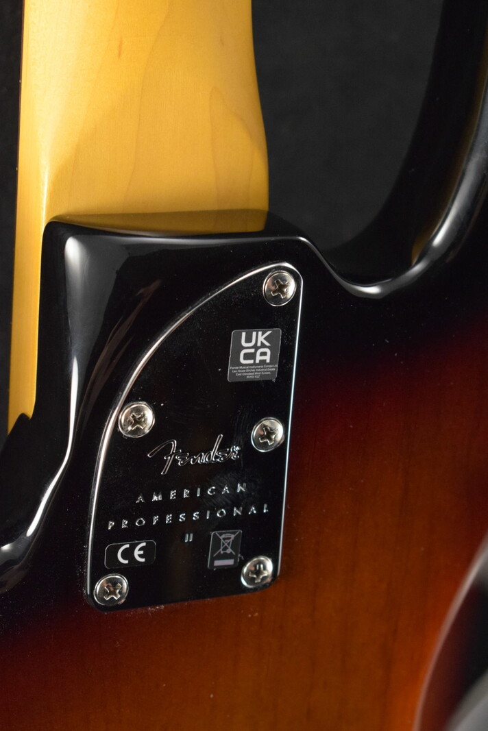 Fender Fender American Professional II Jazz Bass 3-Color Sunburst Rosewood Fingerboard