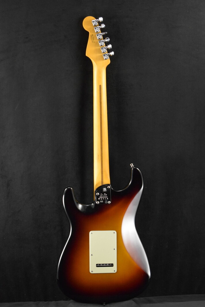 Fender Fender American Ultra Stratocaster HSS Ultraburst Maple Fingerboard