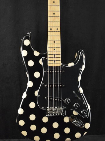 Fender Fender Buddy Guy Standard Stratocaster Polka Dot Finish Maple Fingerboard