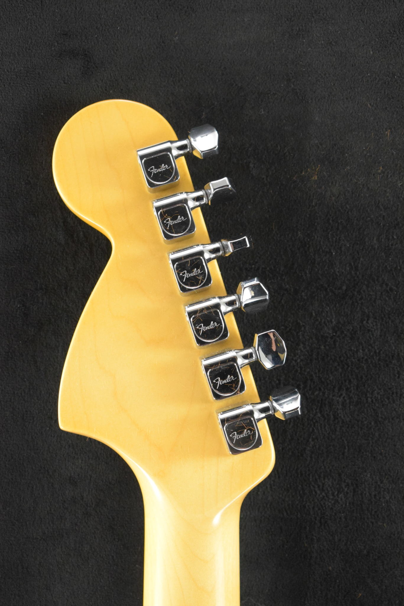 Fender Fender American Vintage II 1975 Telecaster Deluxe Maple Fingerboard Black