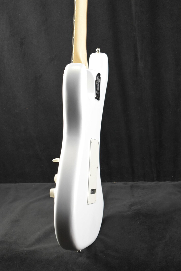Fender Fender Juanes Stratocaster Maple Fingerboard Luna White