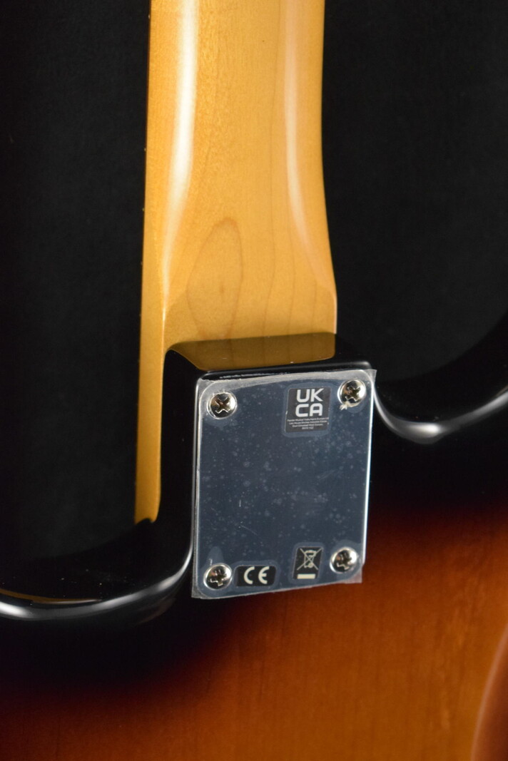 Fender Fender Vintera II '60s Stratocaster 3-Color Sunburst Rosewood Fingerboard