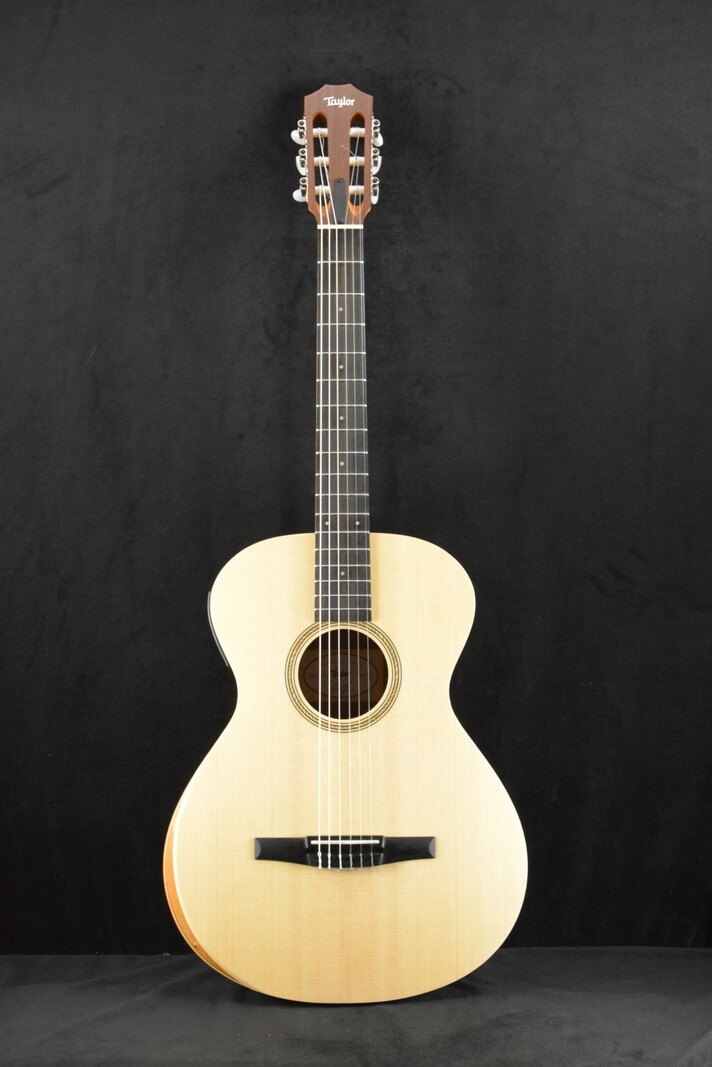 Taylor Taylor Academy 12e-N Nylon-String Acoustic-Electric Natural