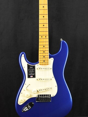 Fender Fender American Ultra Stratocaster Left-Handed Cobra Blue Maple Fingerboard