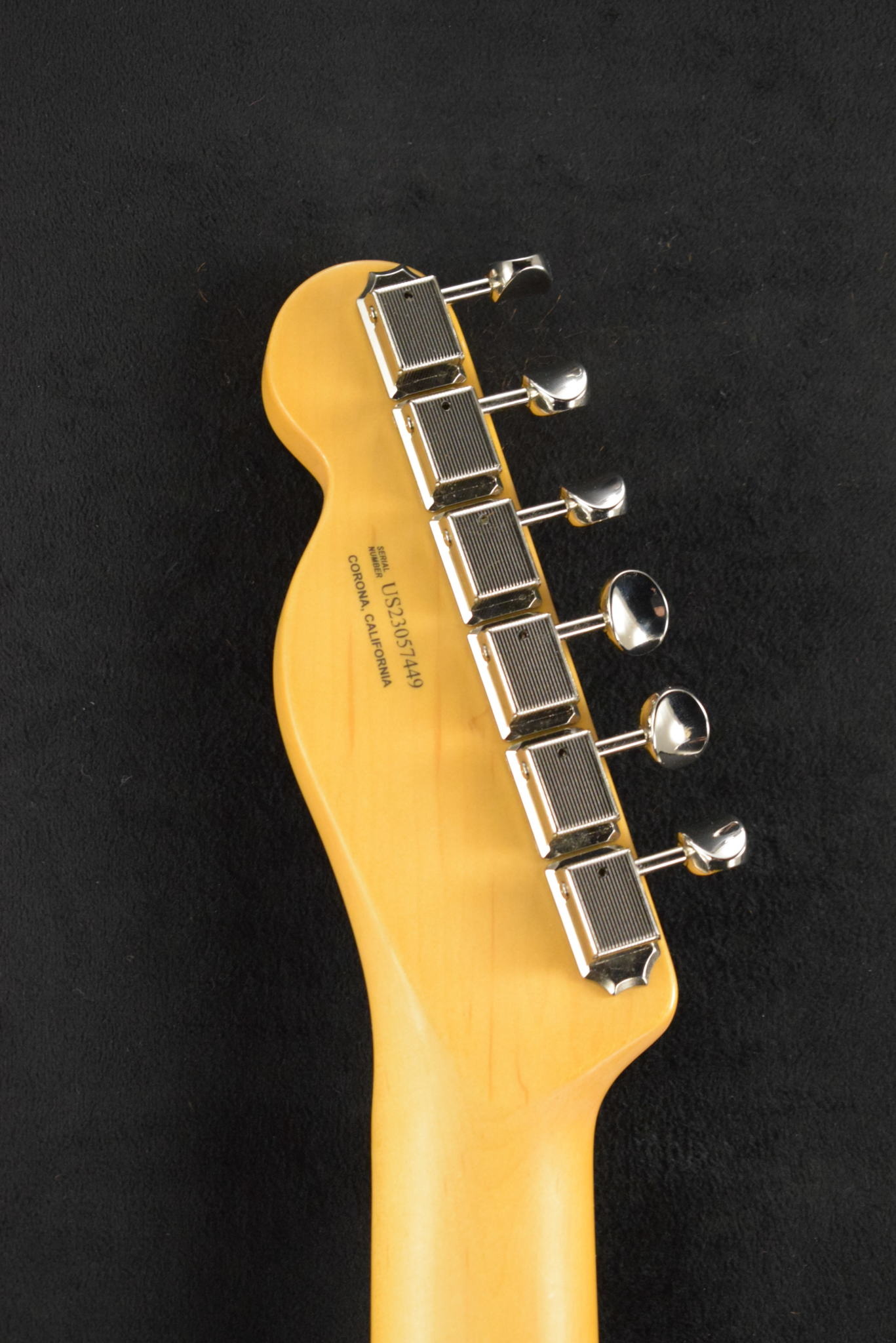 Fender Fender Britt Daniel Tele Thinline Amarillo Gold Maple Fingerboard