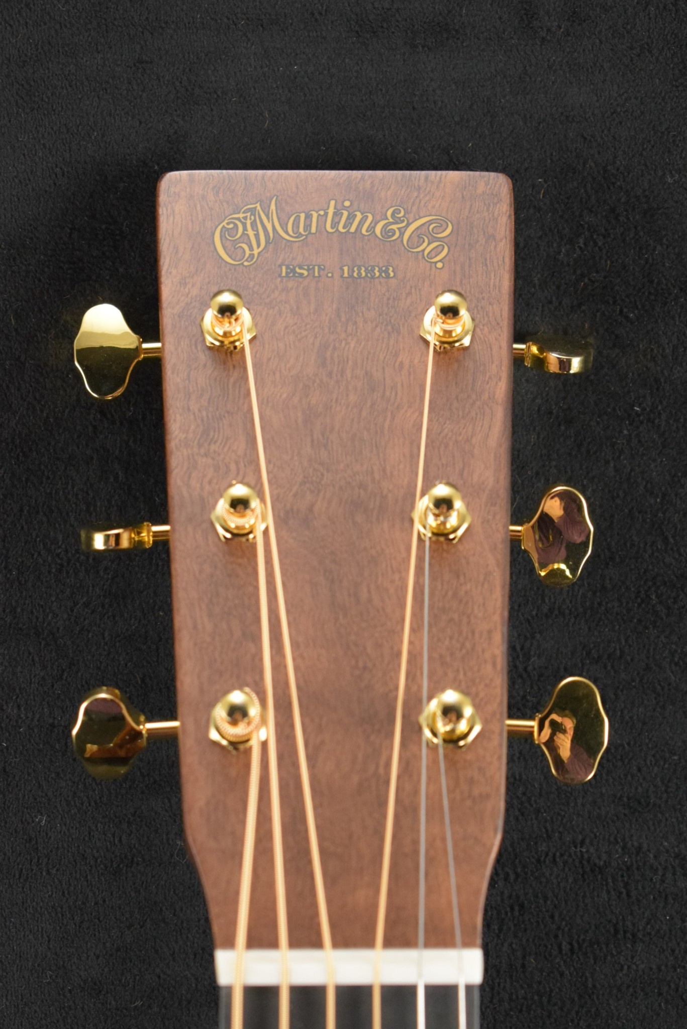 Martin Martin Custom Shop OM Orchestra Model Sitka Spruce VTS Quilted Pommele Sapele Natural