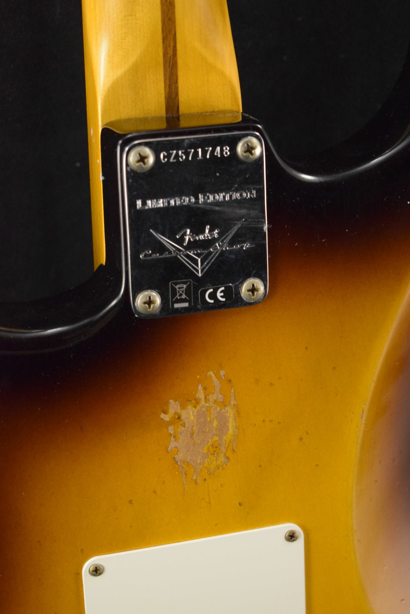 Fender Limited Edition '57 Stratocster Relic Wide Fade 2 Fender Limited Edition '57 Stratocster Relic Wide Fade 2
