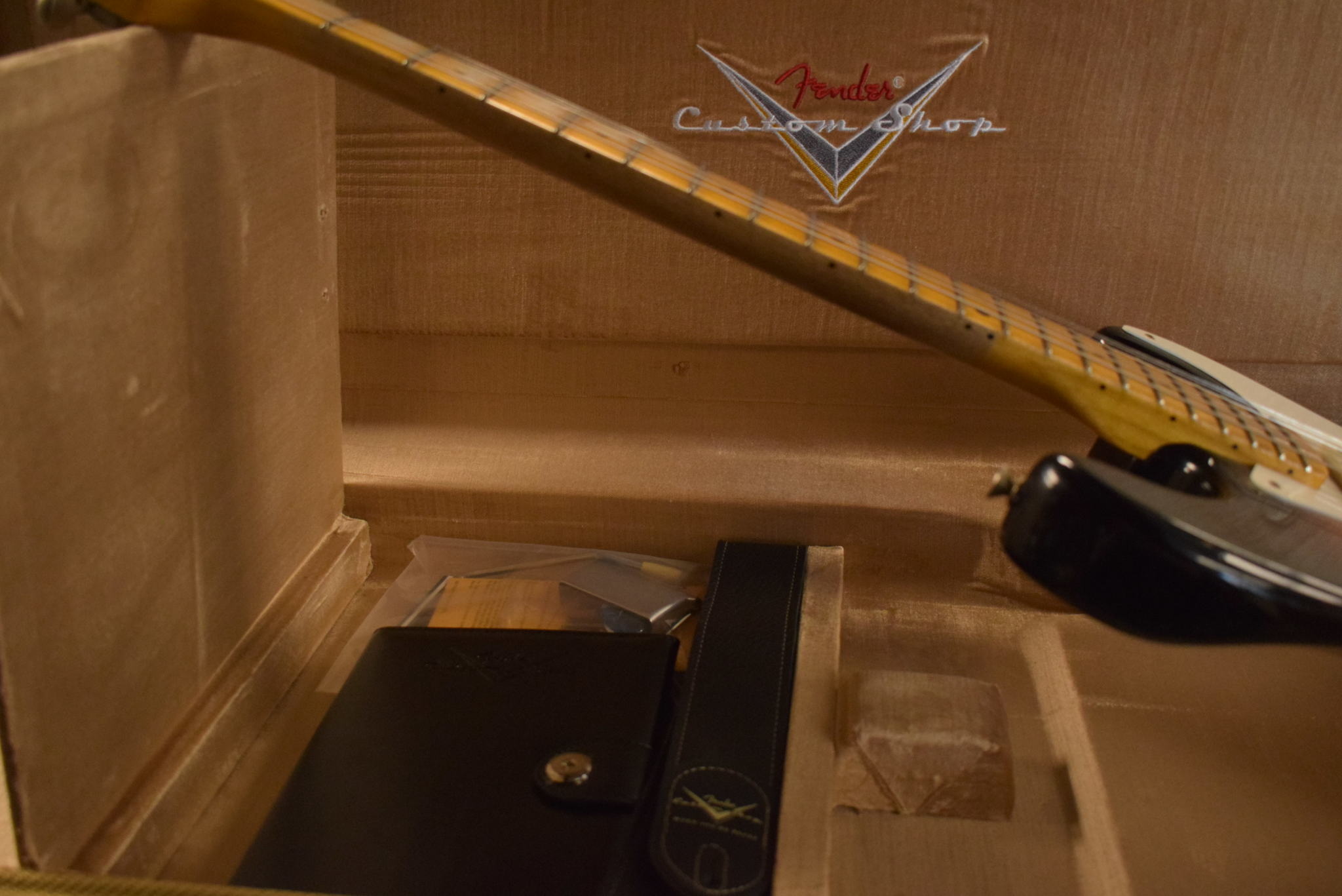 Fender Fender Limited Edition '57 Stratocster Relic Wide Fade 2-Color Sunburst