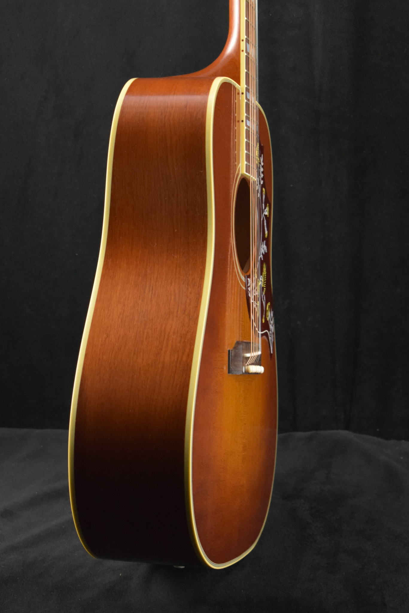 Gibson Gibson Custom Shop 1960 Hummingbird Fixed Bridge Heritage Cherry Sunburst