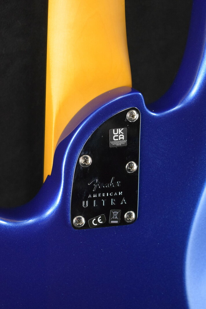 Fender Fender American Ultra Jazz Bass Cobra Blue Maple Fingerboard