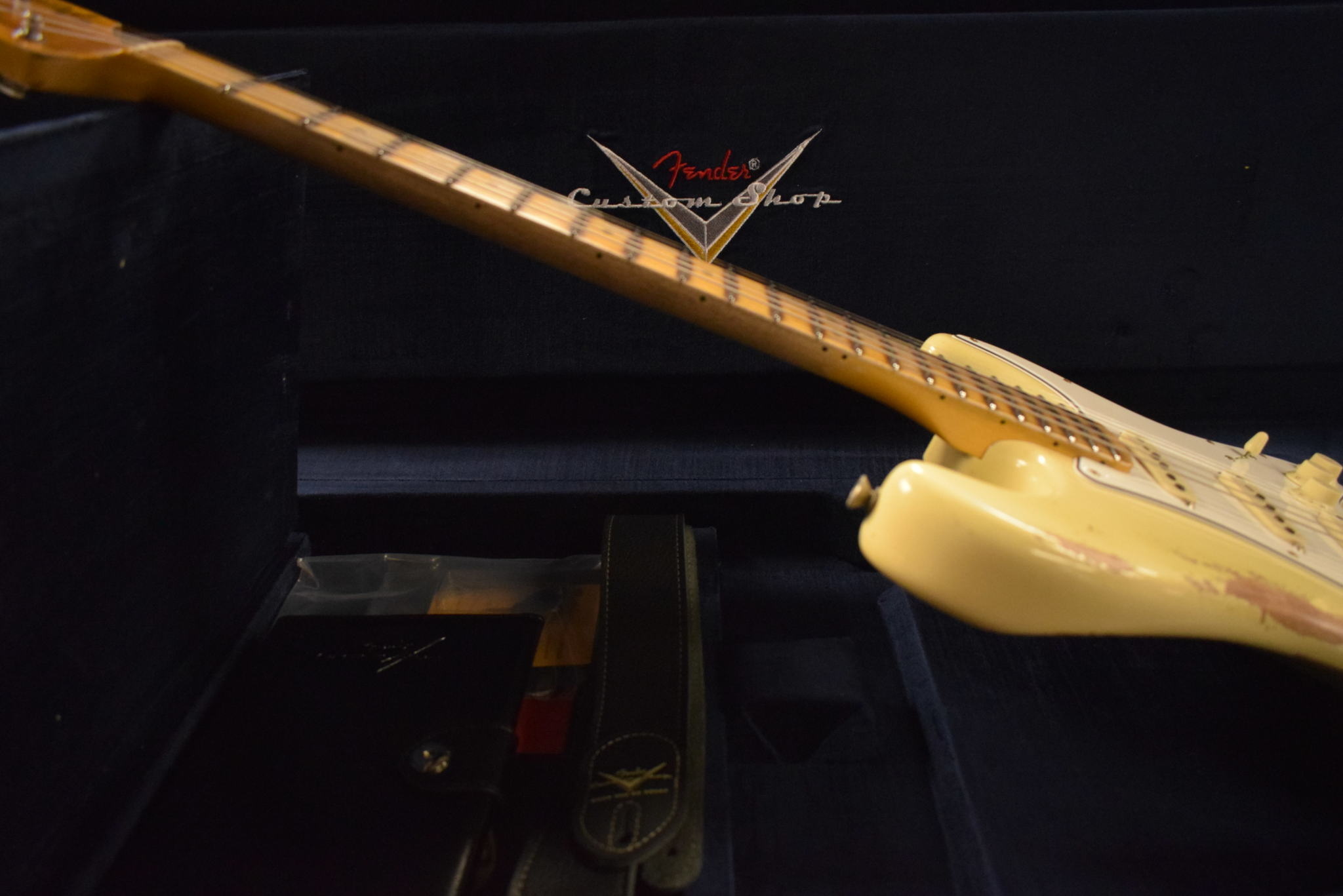 Fender Fender Custom Shop '69 Stratocaster Heavy Relic - Aged Vintage White