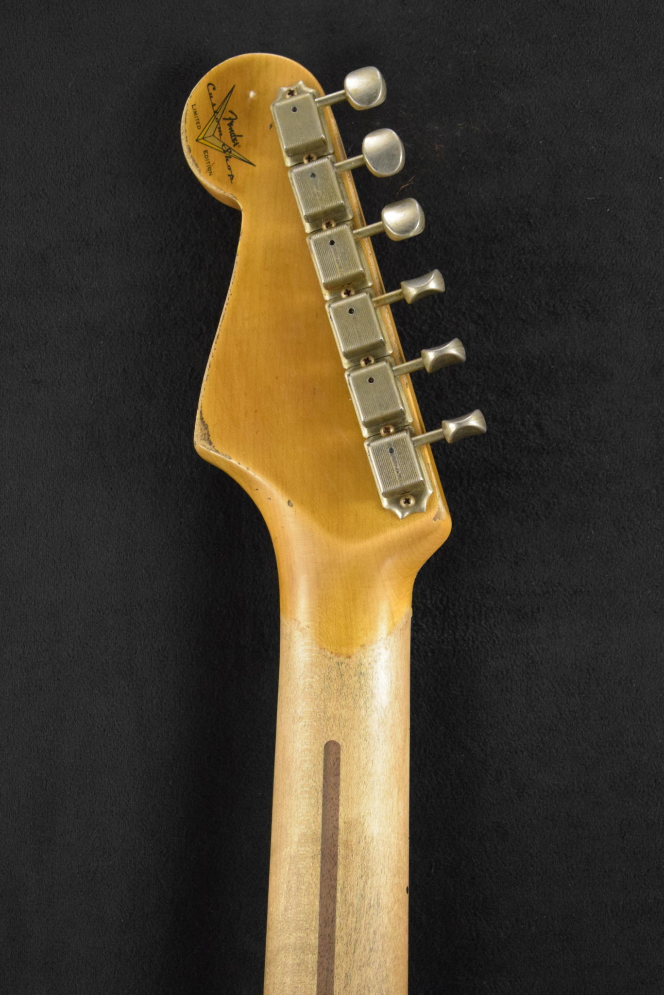 Fender Fender Custom Shop Limited Edition Red Hot Stratocaster Super Heavy Relic - Aged White Blonde