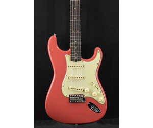 ギター FiestaRed Relic LaquerFinishStratocaster image.jpg