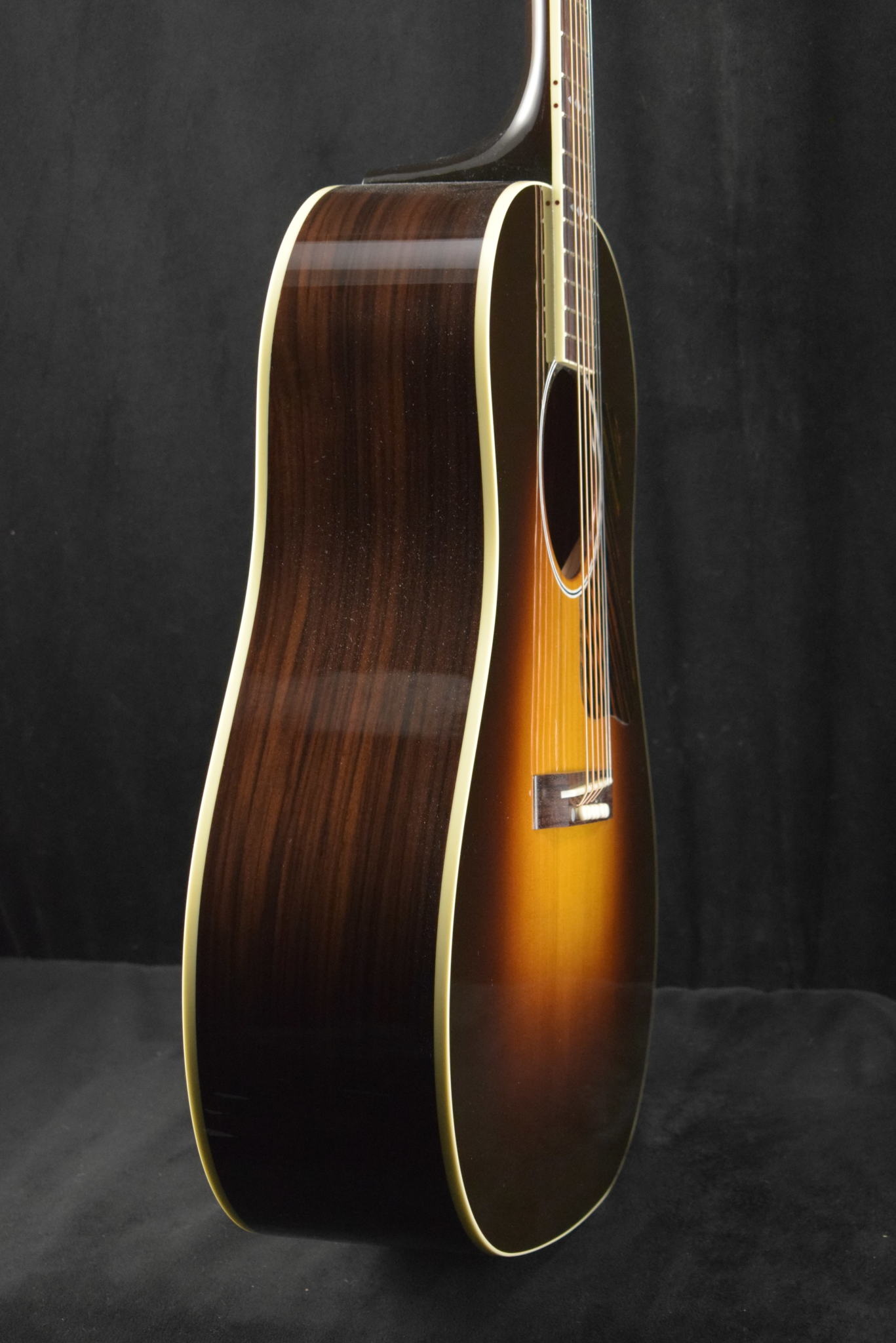 Gibson Gibson Custom Shop Advanced Jumbo Adirondack Red Spruce Top Vintage Sunburst Fuller's Exclusive