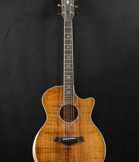 Taylor Custom GO Grand Orchestra Catch #15 Sitka Spruce/Quilted Maple Wild  Honey Burst - Fuller's Guitar