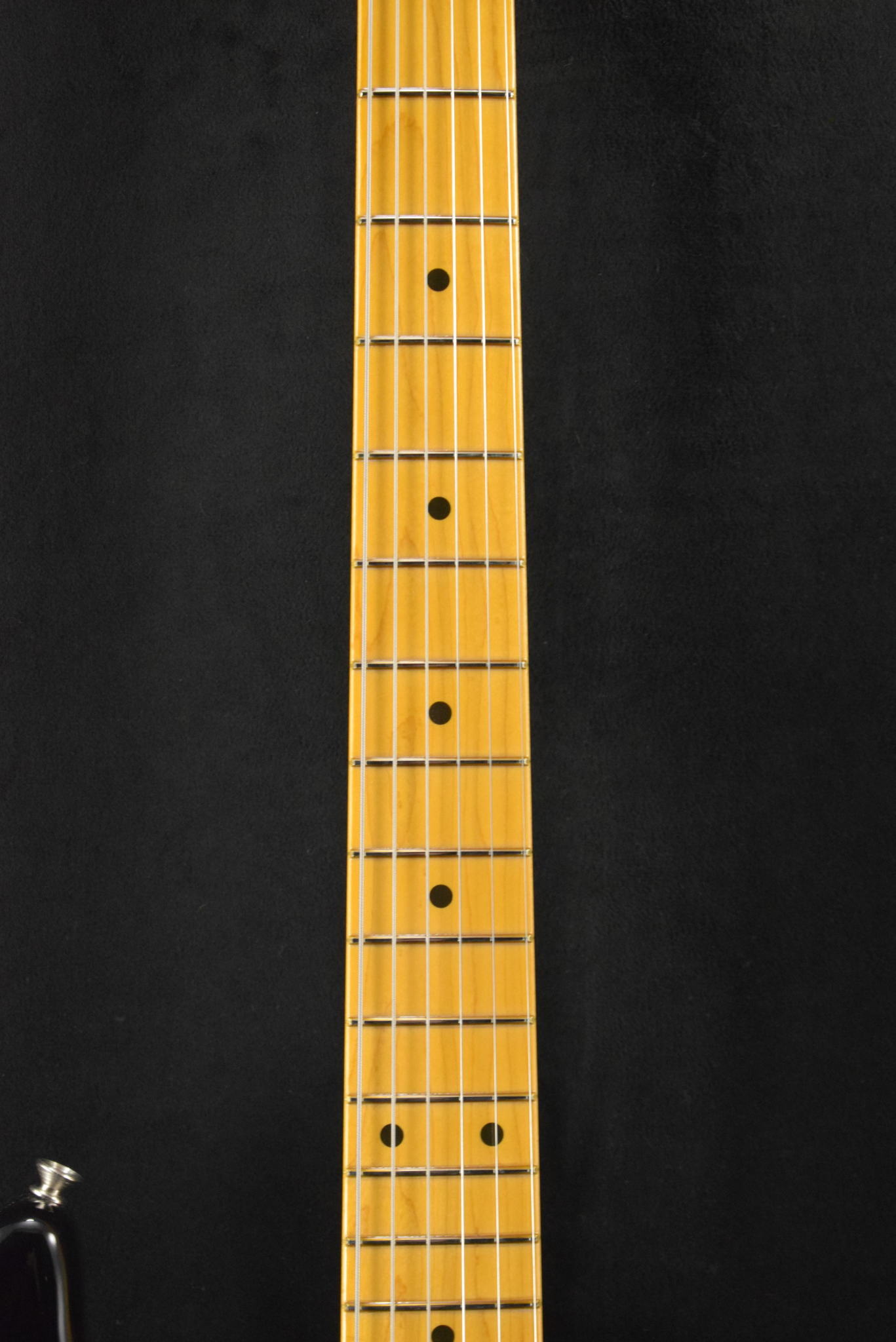 Fender Fender American Vintage II 1957 Stratocaster 2-Color Sunburst Maple Fingerboard