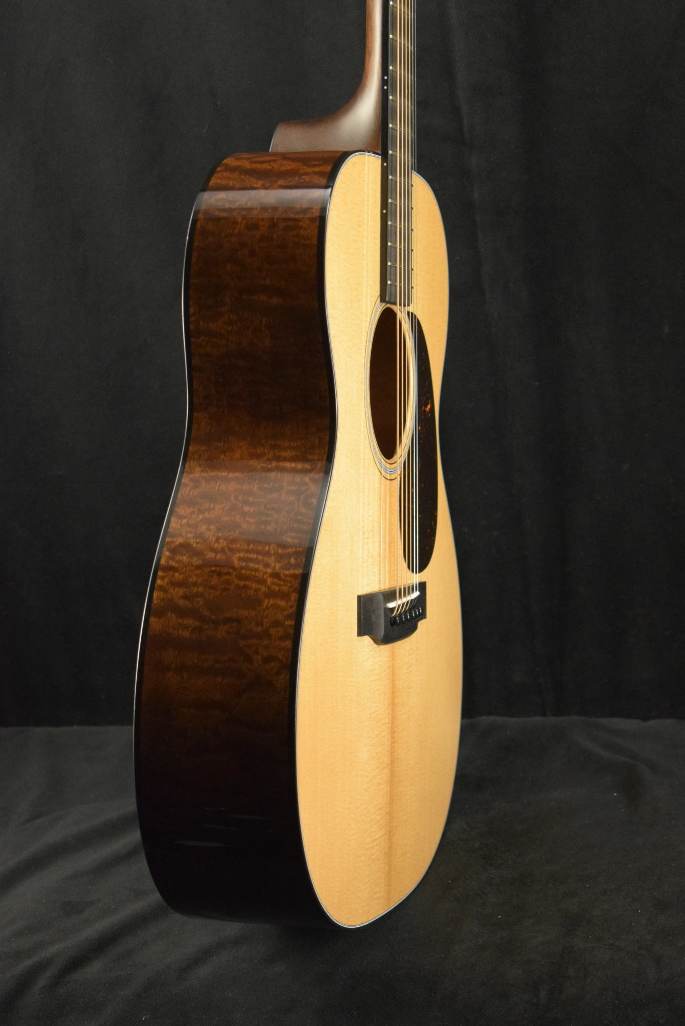 Martin Martin Custom Shop 000 Sitka Spruce VTS Quilted Pommele Sapele Natural