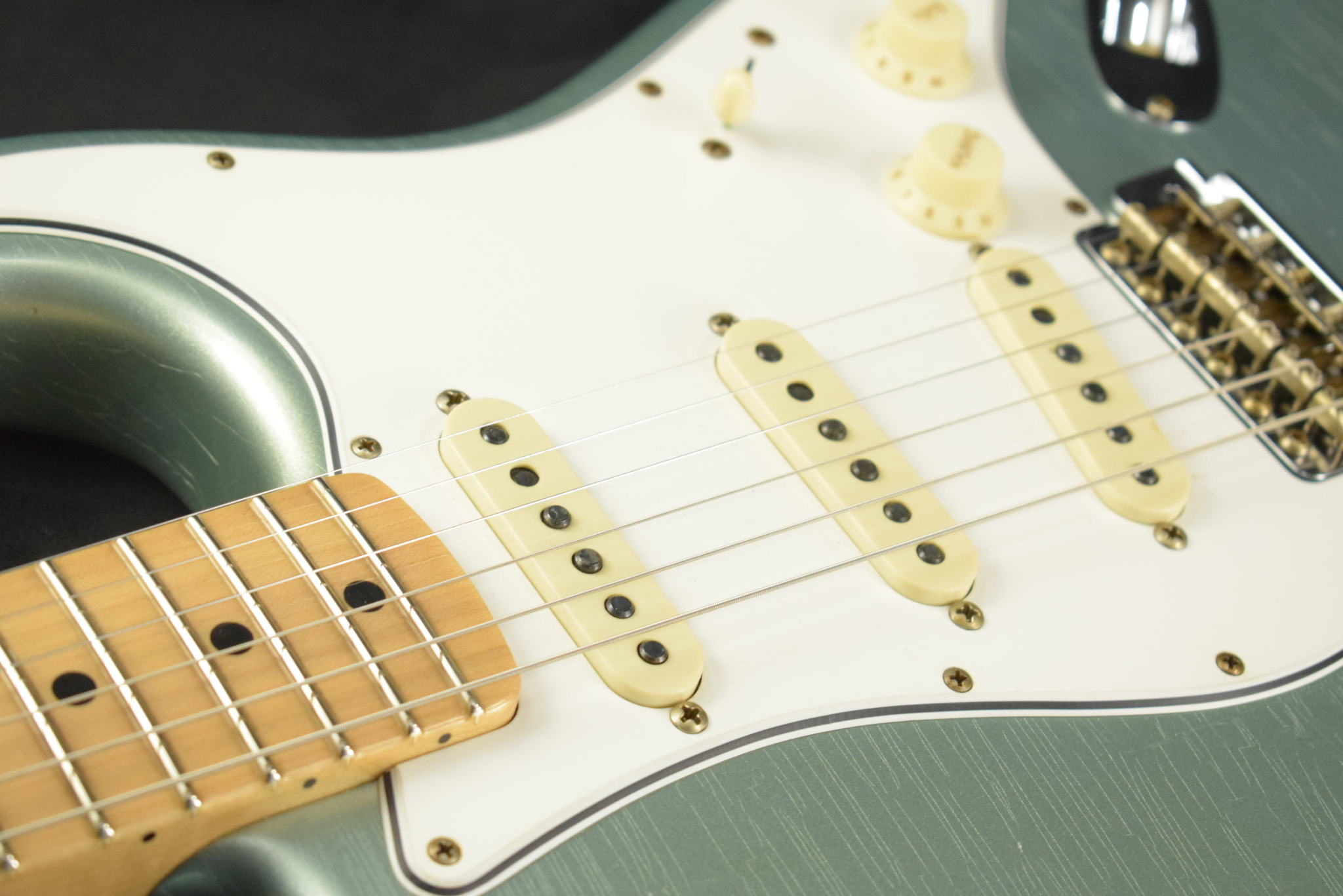Fender Custom Shop Limited Edition '69 Stratocaster Fender Custom Shop Limited Edition '69 Stratocaster