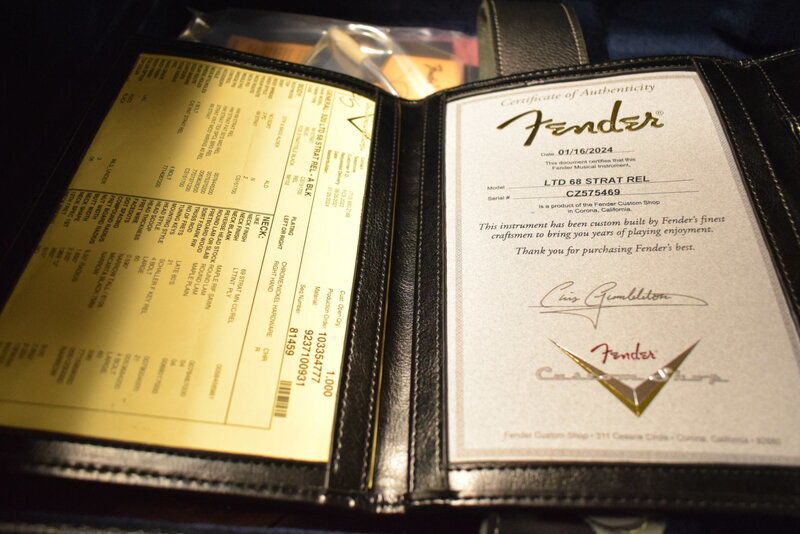 Fender Fender Custom Shop Limited Edition '68 Stratocaster Journeyman Relic - Black