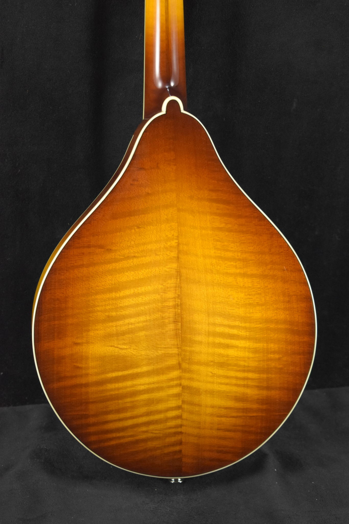 Eastman Eastman MD605-GB A-Style F-Hole Electric Mandolin Goldburst