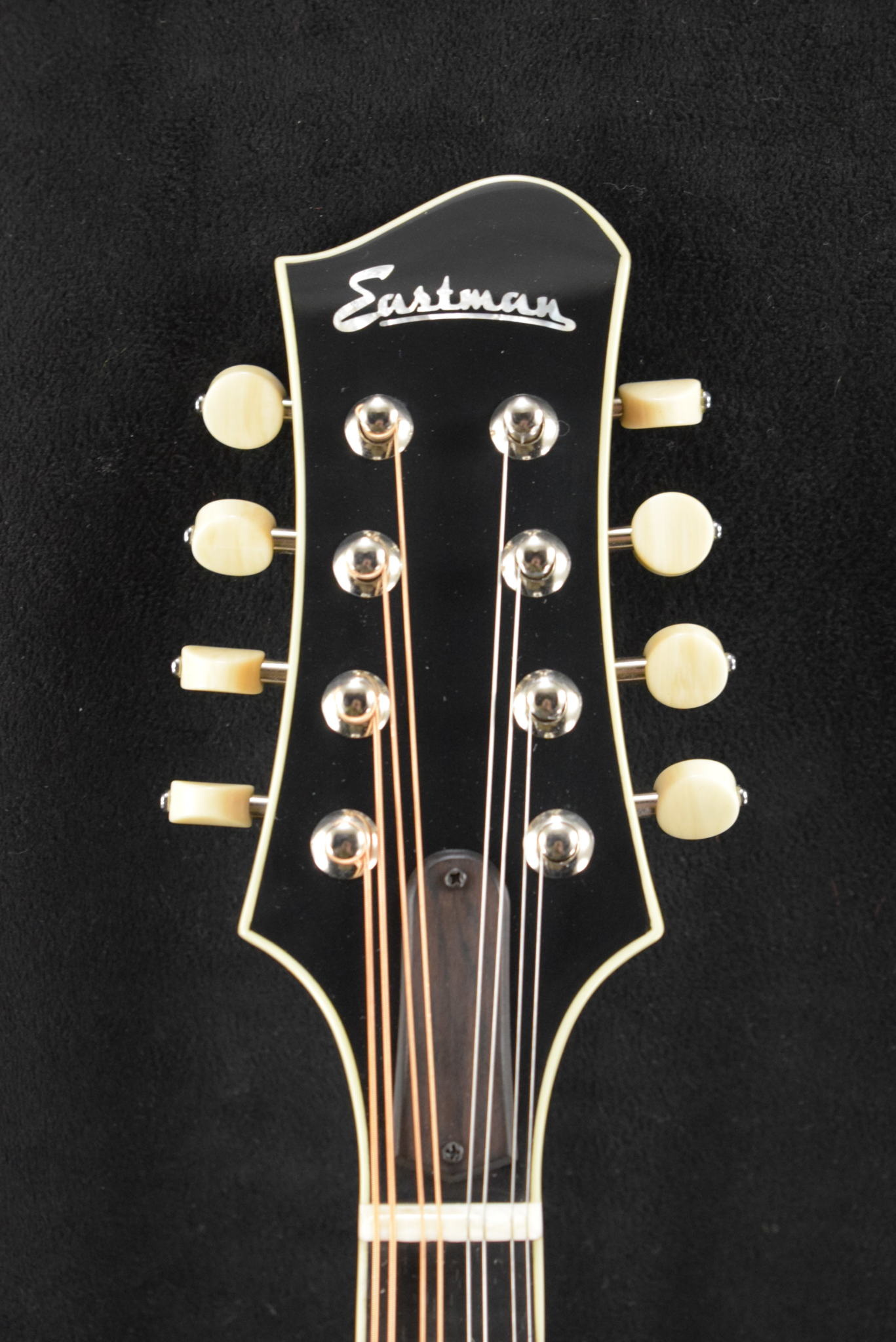 Eastman Eastman MD605-GB A-Style F-Hole Electric Mandolin Goldburst