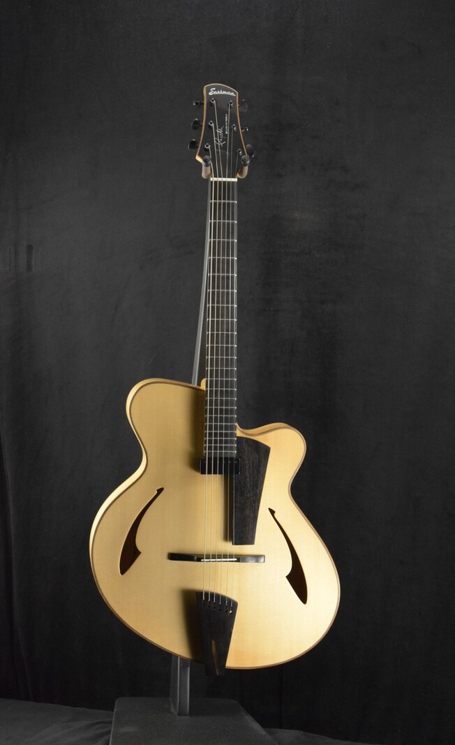 Eastman Eastman PG2 Claudio Pagelli Signature Archtop Blonde Finish