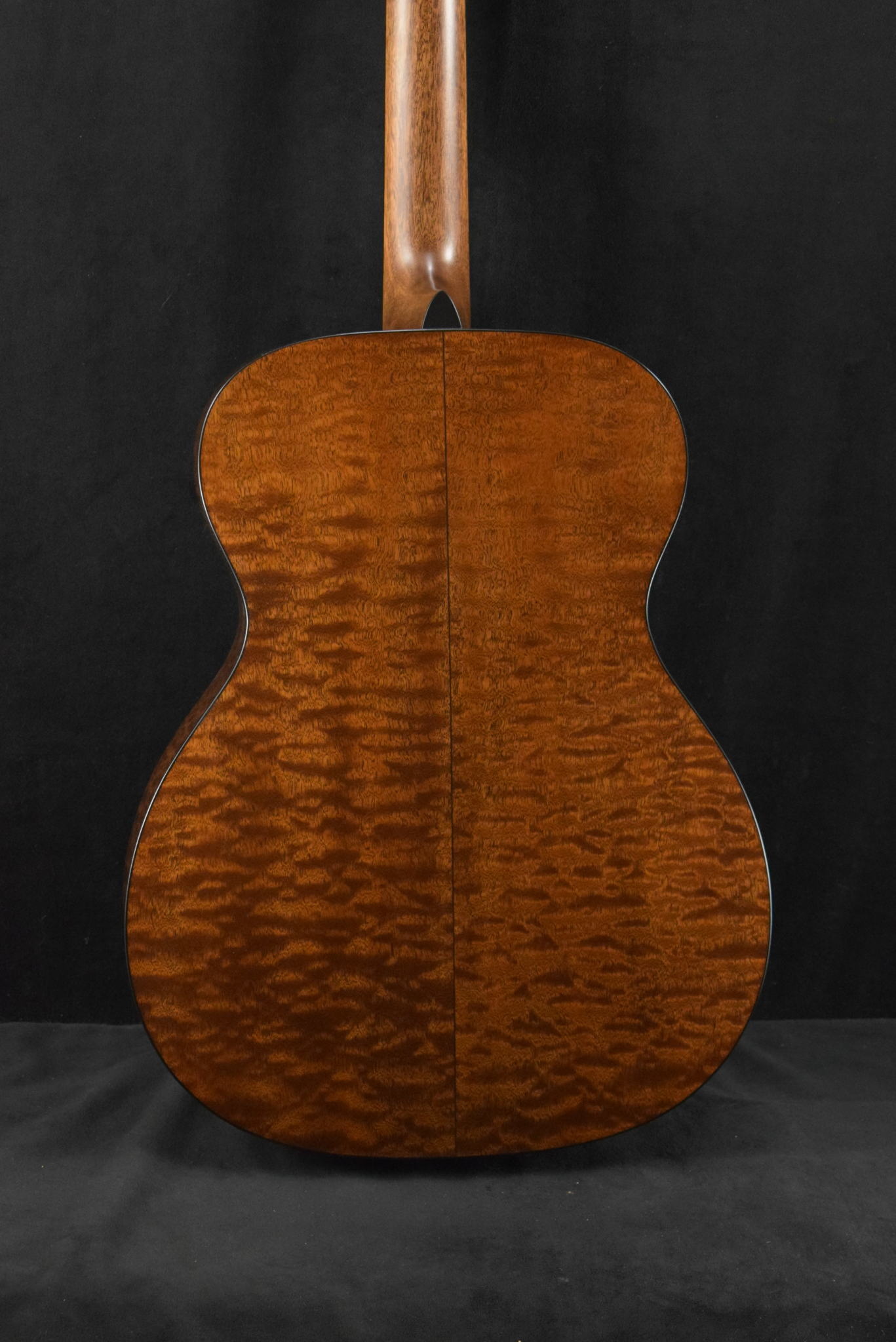 Martin Martin Custom Shop OM Orchestra Model Sitka Spruce VTS Quilted Pommele Sapele Natural