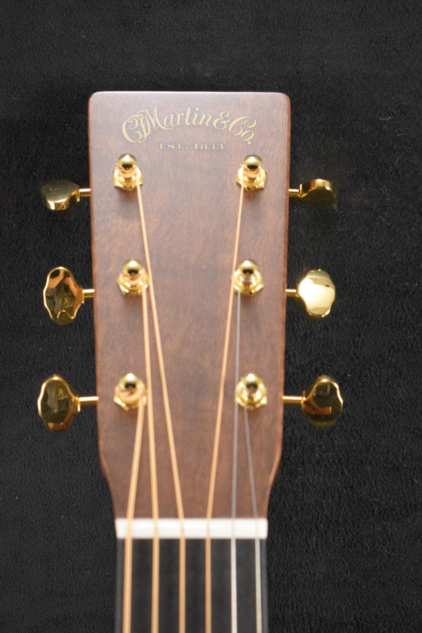 Martin Martin Custom Shop OM Orchestra Model Sitka Spruce VTS Quilted Pommele Sapele Natural